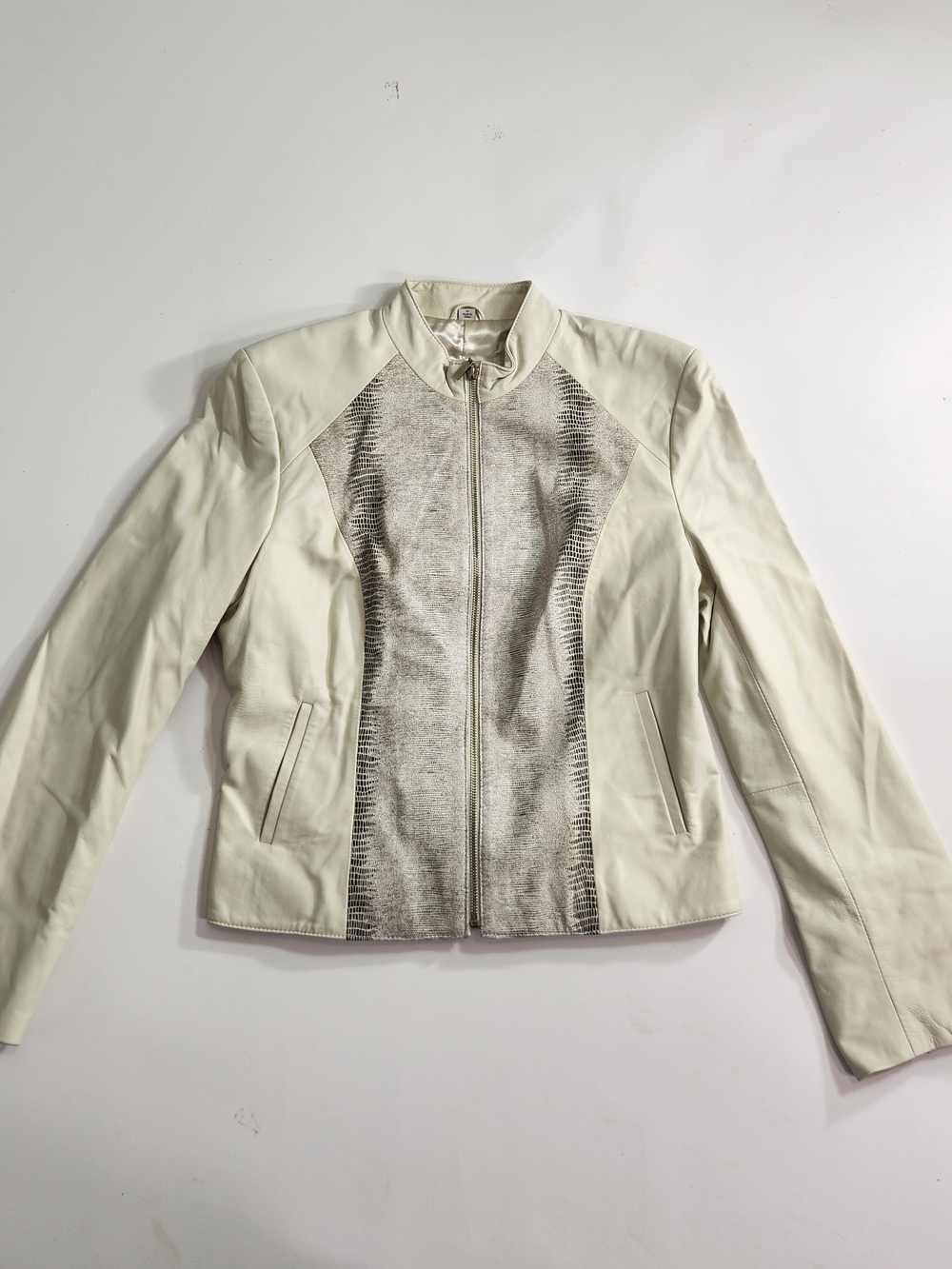 Pamela McCoy Women’s Size M Light Gray Leather Snake Skin Print Jacket 1C